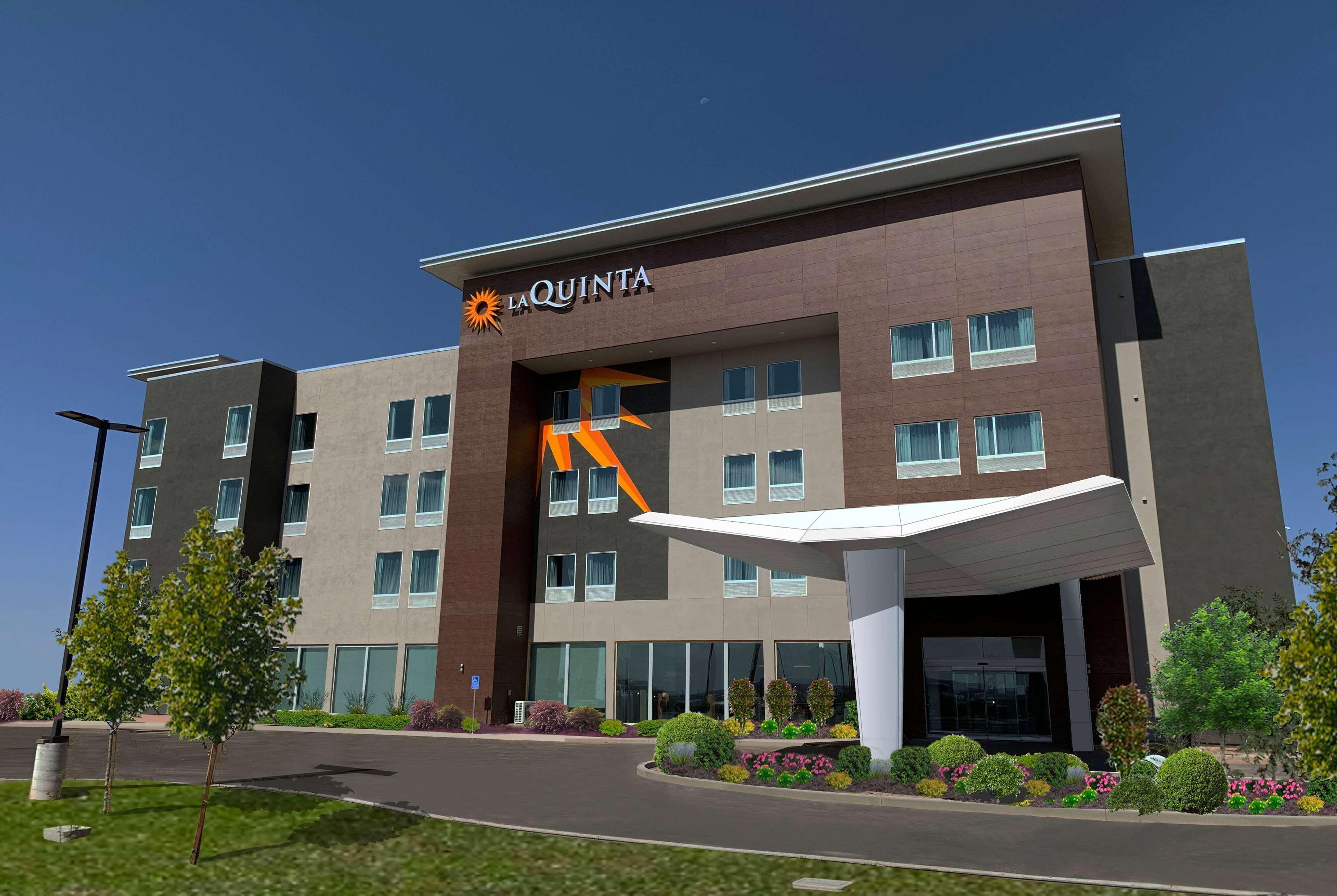 La Quinta Inn & Suites By Wyndham Holbrook Petrified Forest Exterior photo